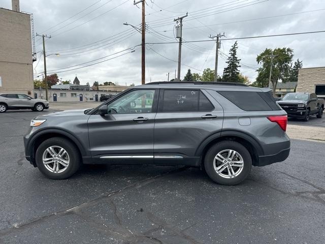 2023 ford explorer xlt