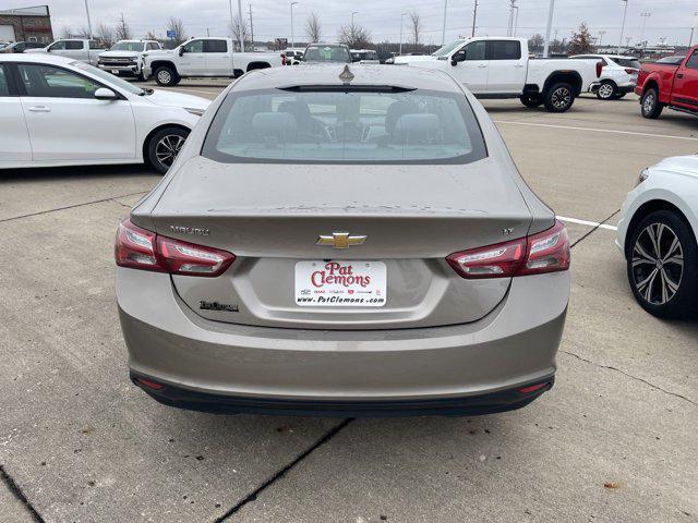 2022 chevrolet malibu fwd lt