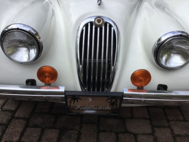 1953 jaguar xk120 reproduction, pearl white. auction with no reserve