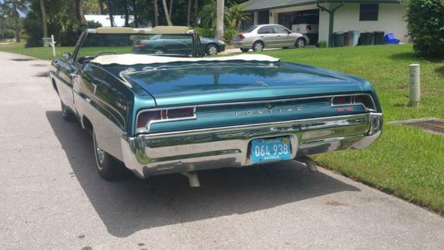 1967 pontiac 2+2 convertible - 4 speed car