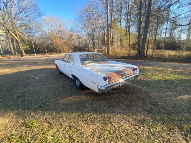1965 chevrolet biscayne sedan white rwd manual