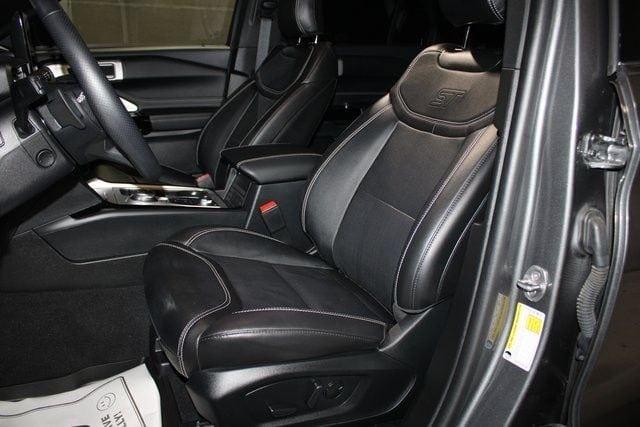 2023 ford explorer st in milwaukee, wisconsin