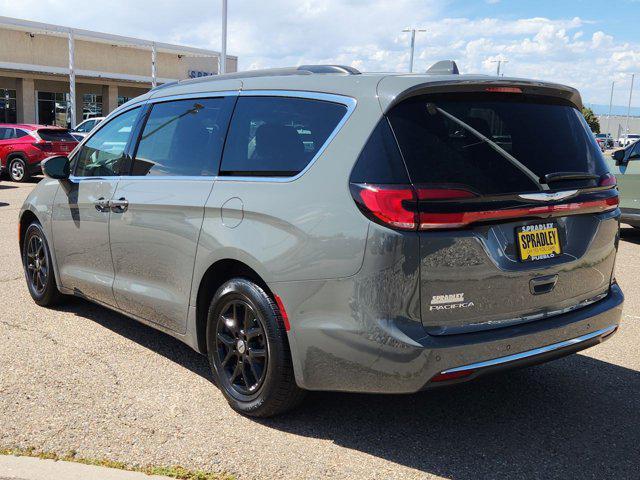 2022 chrysler pacifica touring l