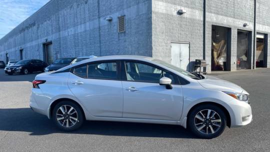 2024 Nissan Versa 1.6 sv
