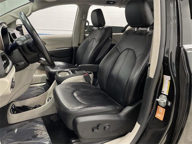 2019 chrysler pacifica touring l