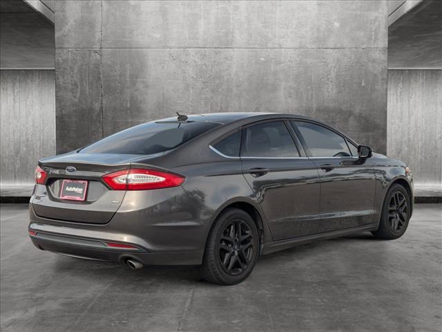 2016 ford fusion se