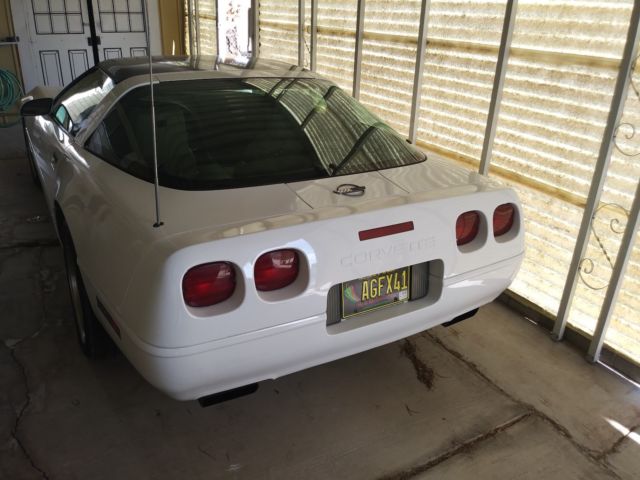 beautiful 1992 corvette removable top