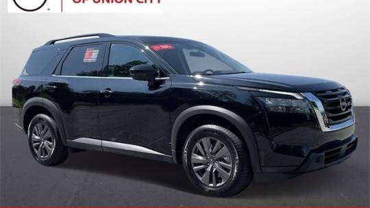 2023 Nissan Pathfinder sv