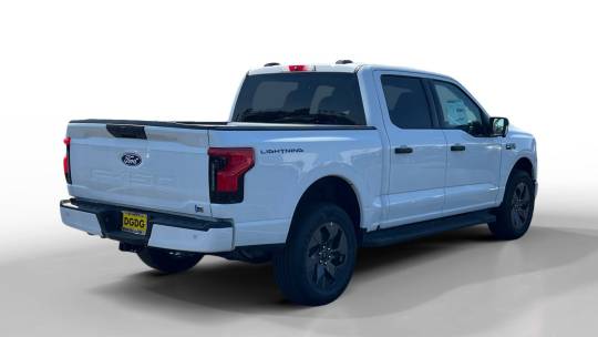 new 2024 ford f-150 lightning xlt