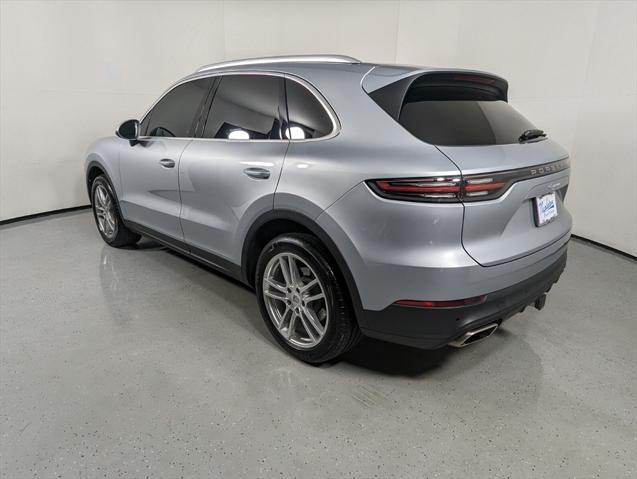 2022 porsche cayenne base