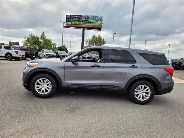 2021 ford explorer base