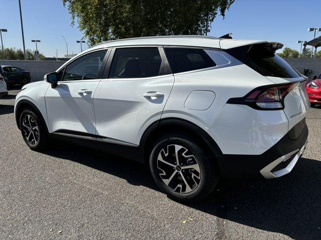 2023 kia sportage hybrid ex**still looks new**