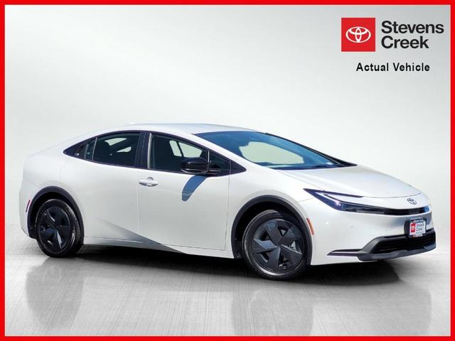 2023 toyota prius le