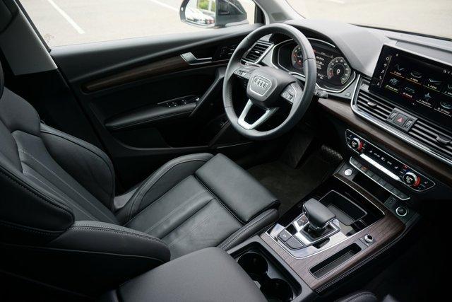 2024 audi q5 s line premium plus