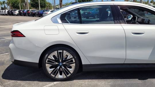 2024 BMW i5