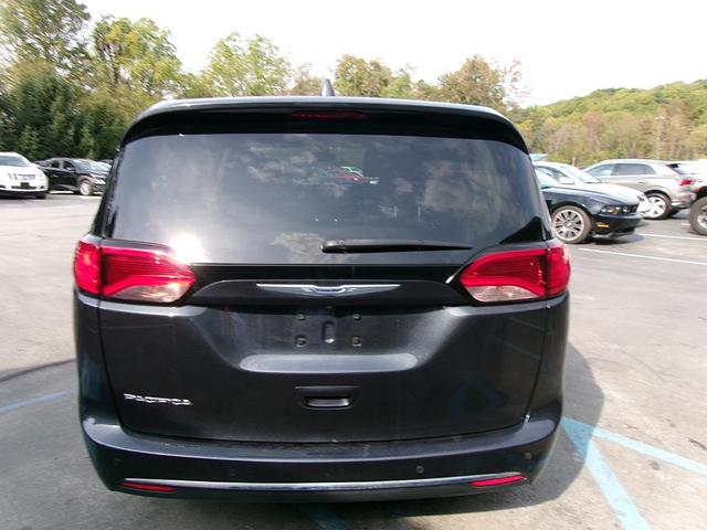 2019 chrysler pacifica touring plus