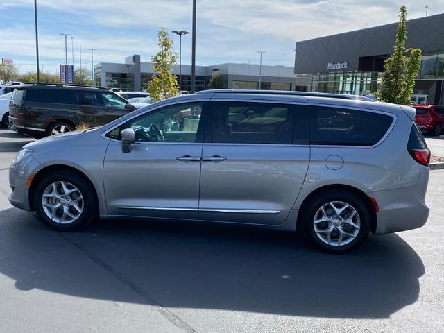 2018 chrysler pacifica touring-l