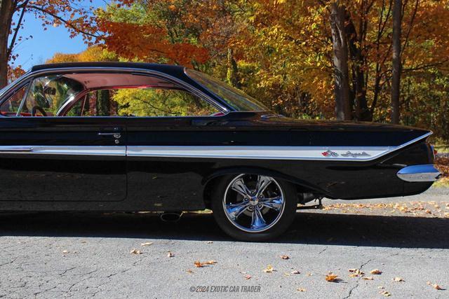 1961 chevrolet impala base