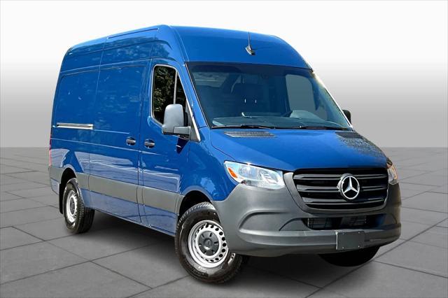 2024 mercedes-benz sprinter 2500 standard roof