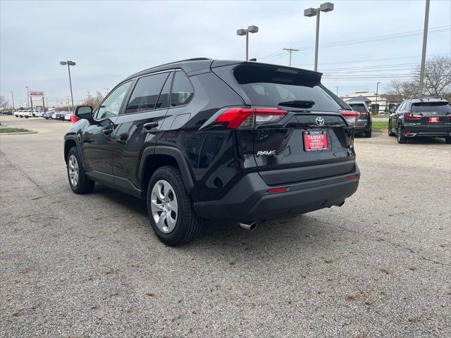 2021 toyota rav4 le