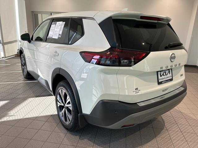 2022 nissan rogue sv