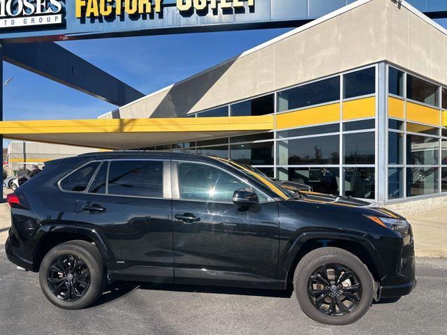 2022 toyota rav4 hybrid se