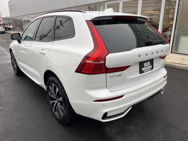 2024 volvo xc60 b5 plus dark theme