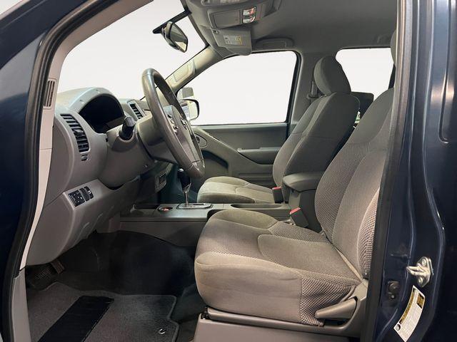 2020 nissan frontier sv