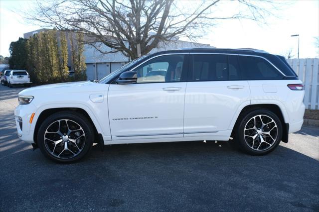 2022 jeep grand cherokee 4xe summit reserve