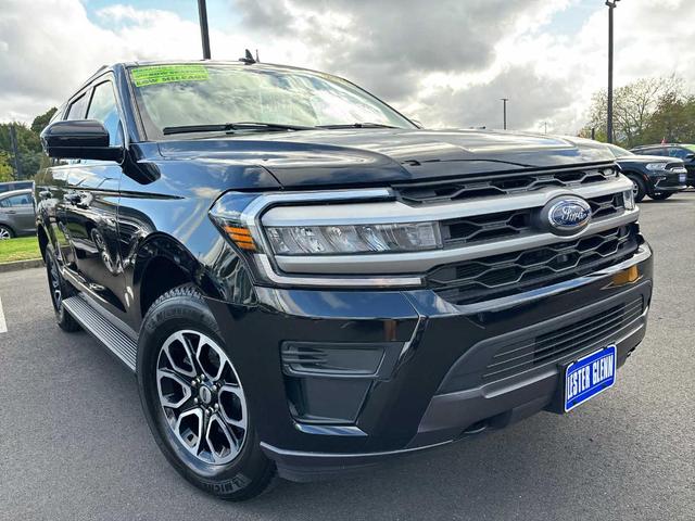 2023 ford expedition xlt