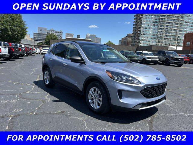 2022 ford escape se