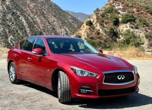 2016 infiniti q50