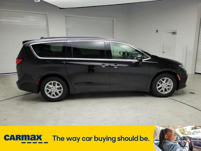 2022 chrysler pacifica touring l