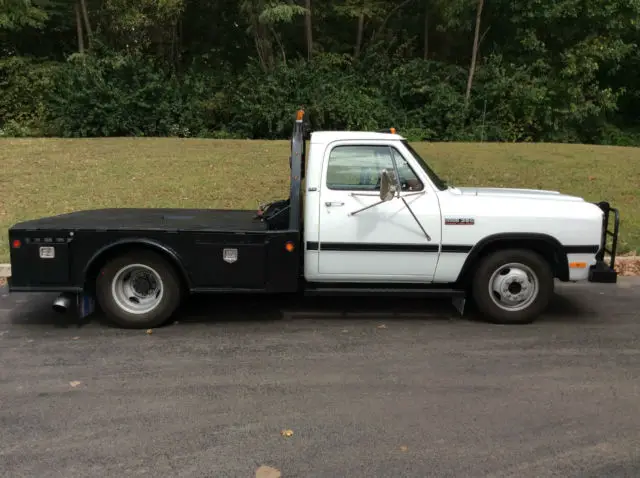 1992 dodge cummins turbo diesel 3500 dually 5 speed 2wd 63,000 miles