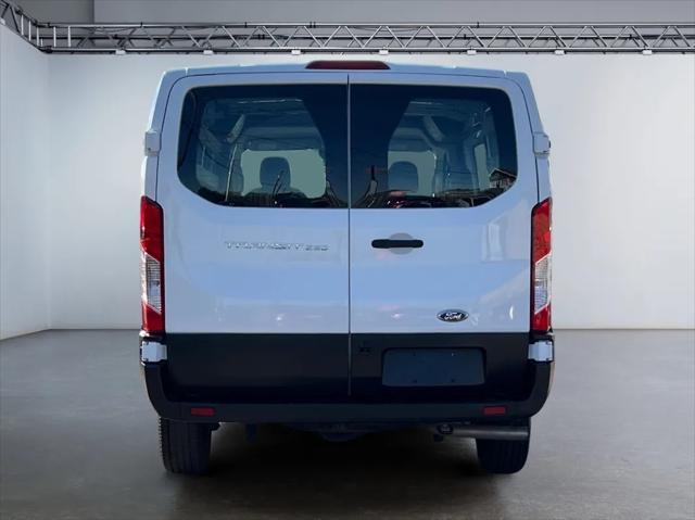 2023 ford transit-250 base