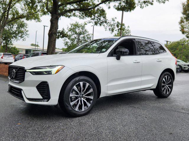 2024 volvo xc60 b5 core dark theme