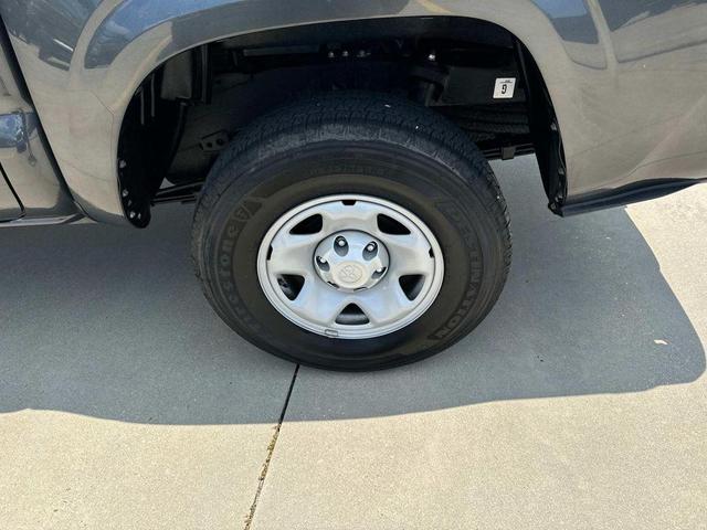 2023 toyota tacoma sr
