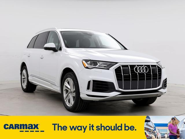 2023 audi q7 premium plus