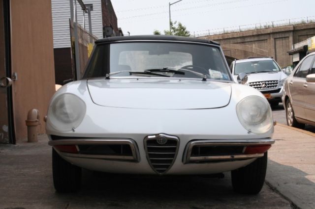 1969 alfa romeo 1750 0 4-speed manual