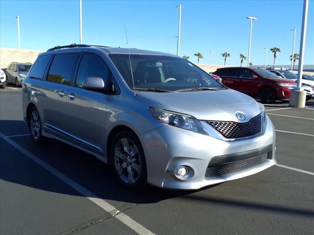 2014 toyota sienna se