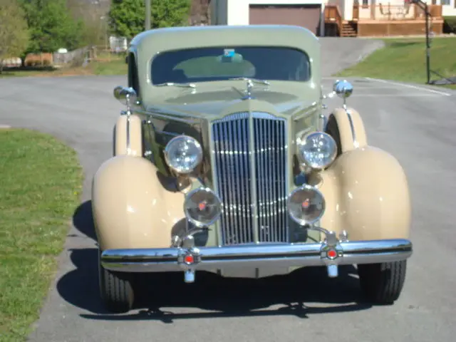 1936 packard 120b 4 dr sedan