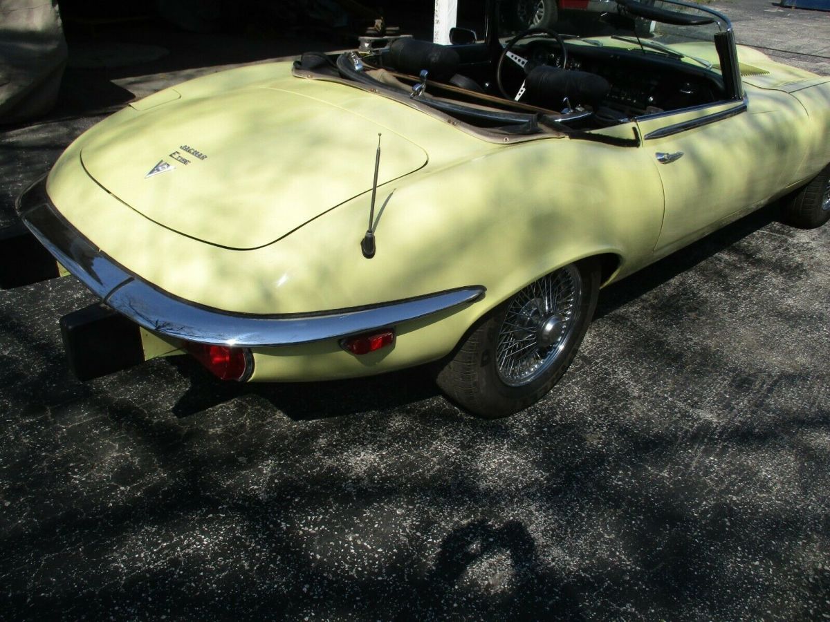 1974 jaguar e-type roadster, 4-speed, wire wheels, very low miles