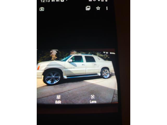 2002 cadillac escalade ext base