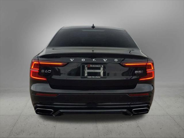 2022 volvo s60 t5 r-design