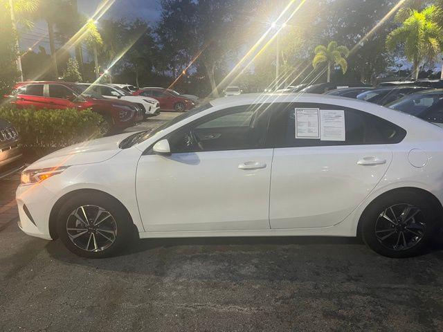 2024 kia forte lxs