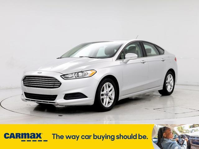 2016 ford fusion se