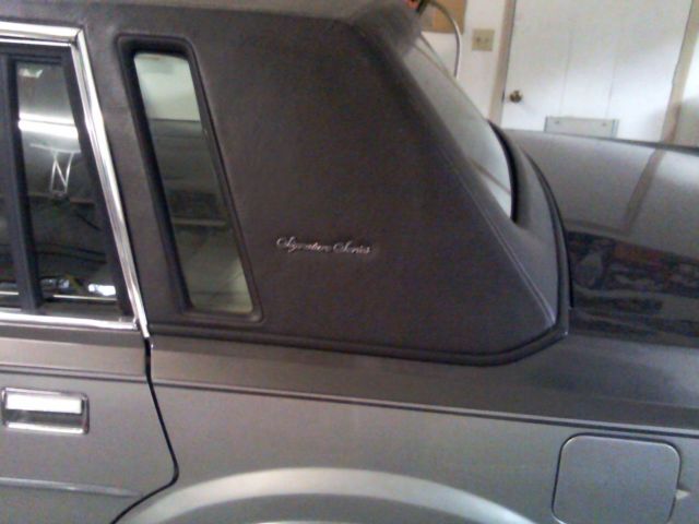 1988 lincoln continental towncar signature series