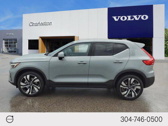 2025 volvo xc40 plus bright theme