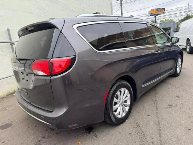 2018 chrysler pacifica touring-l