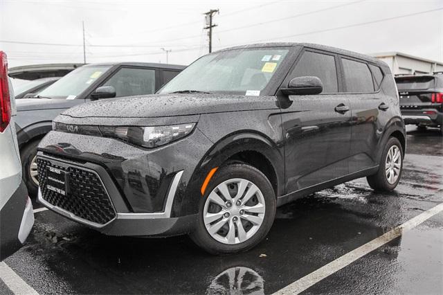 2023 kia soul lx